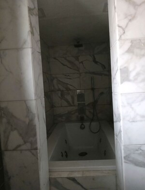 Bathroom in 3 BHK Apartment at Mittal Dariya Mahal, Malabar Hill – for Sale