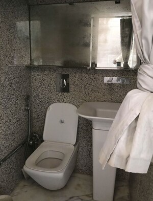 Bathroom in 3 BHK Apartment at Mittal Dariya Mahal, Malabar Hill – for Sale