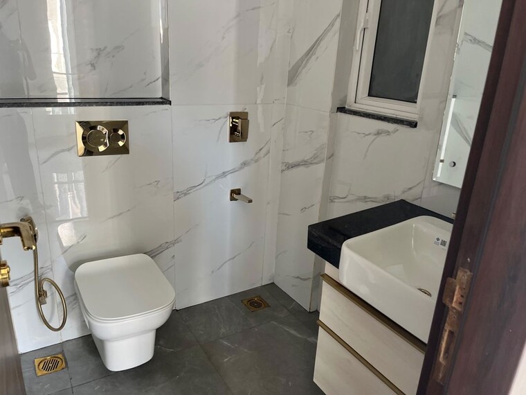 Bathroom, smart-world-orchard 2 Bedroom 1150 Sq.Ft. Builder Floor In Sector 61 Gurgaon 10206957