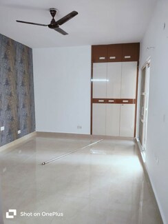 3 BHK + Study Room Apartment For Rent in Elite Golf Green