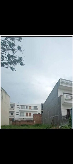  Plot For Sale in Sector 76