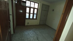 Room in 3 BHK Builder Floor at Ardee City, Sector 52 – for Rent