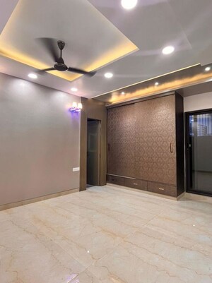 Room in 2 BHK Builder Floor at Kohli One Malibu Town, Sector 47 – for Rent