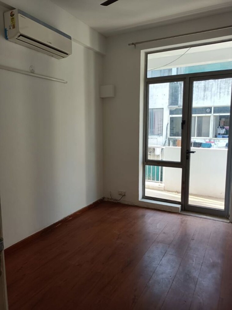 Room, smart-world-gems 3.5 Bedroom 1497 Sq.Ft. Builder Floor In Sector 89 Gurgaon 10207095