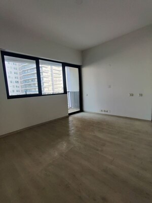 Room in 3 BHK Apartment at Ireo Skyon, Sector 60 – for Sale