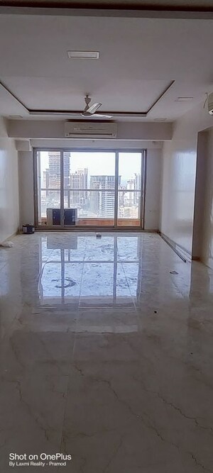 Room in 3.5 BHK Apartment at Neumec Chandelier Court, Worli – for Rent