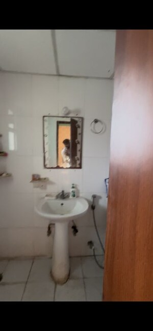 Bathroom in 2 BHK Apartment at Supertech Cape Town, Sector 74 – for Rent