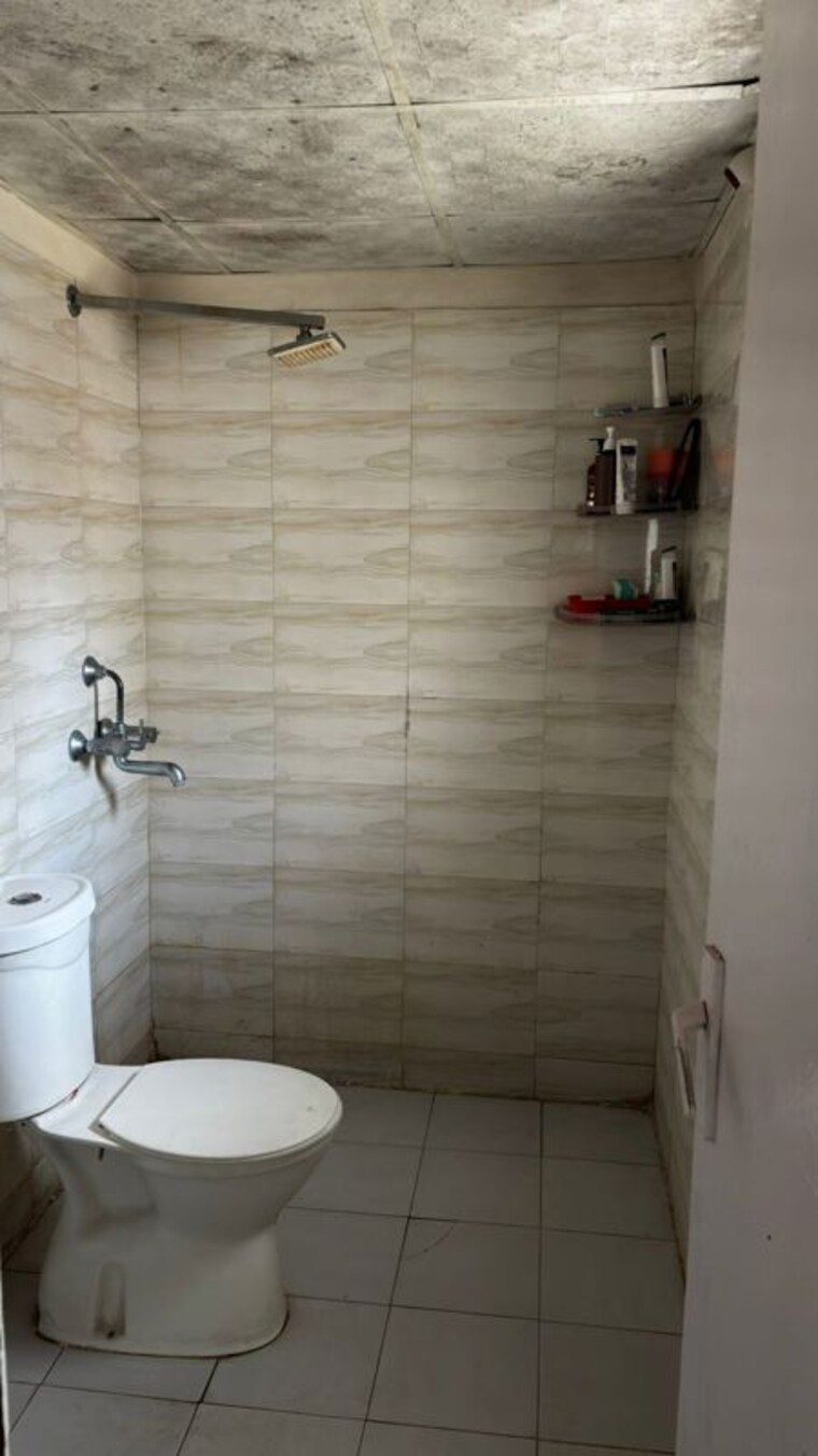 Bathroom, emaar-palm-gardens 3.5 Bedroom 1900 Sq.Ft. Apartment In Sector 83 Gurgaon 10207128