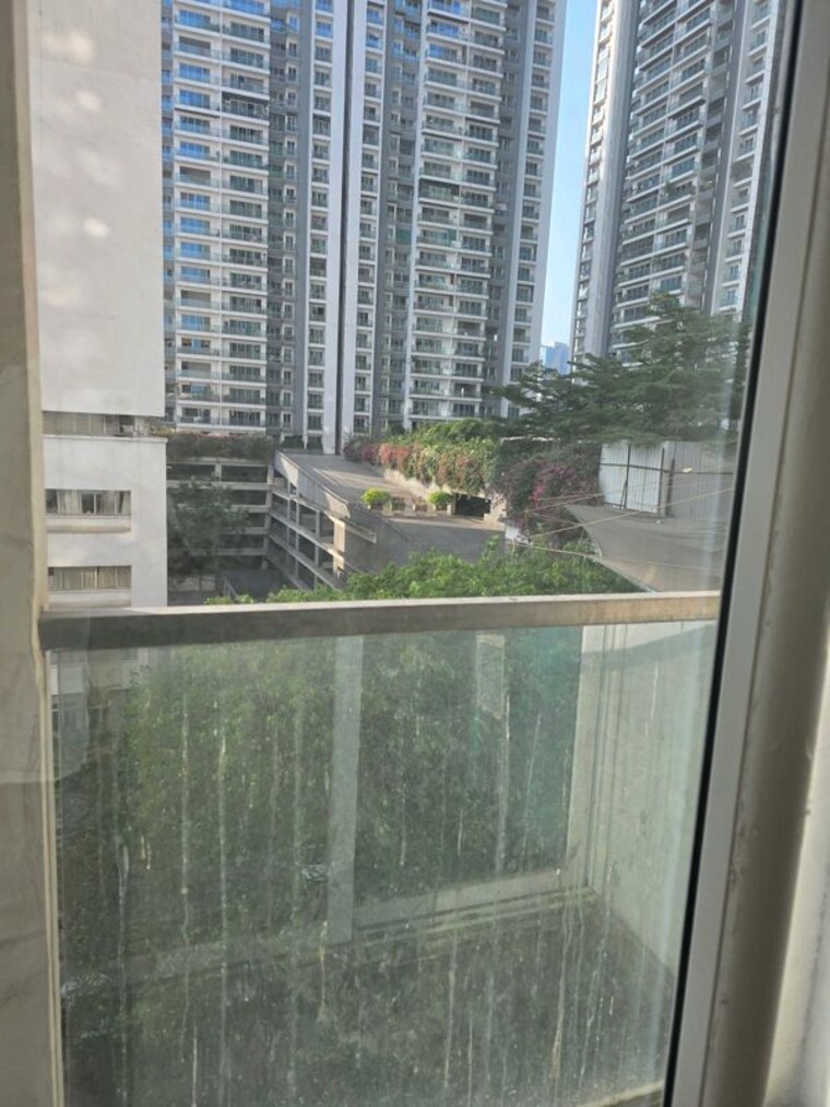 Balcony, sheth-avalon 2 Bedroom 750 Sq.Ft. Apartment In Laxmi Nagar Thane 10207129