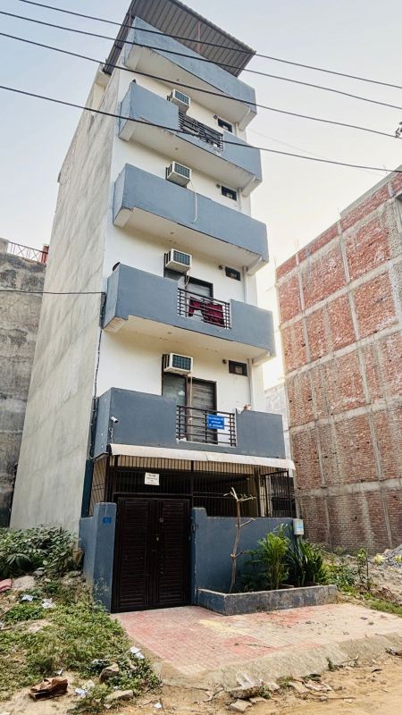 1 Rk+ Servant Room Builder Floor For Rent in Saurabh Niwas
