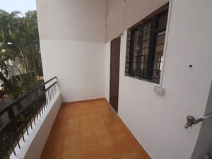 Staircase in 3 BHK Apartment at Aashiyana Park, Aundh – for Rent
