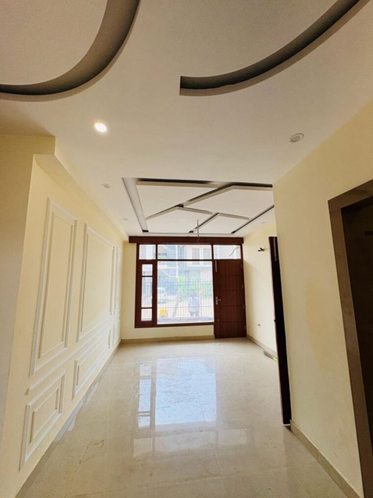 Room, sunny enclave 3 Bedroom 150 Sq.Yd. Apartment In Sunny Enclave Mohali 10207183