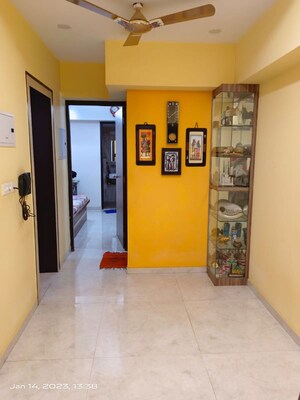 Room in 2 BHK Apartment at Lodha Amara, Kolshet Road – for Sale