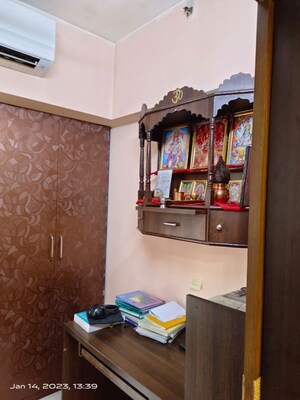 Furnished Amenities in 2 BHK Apartment at Lodha Amara, Kolshet Road – for Sale