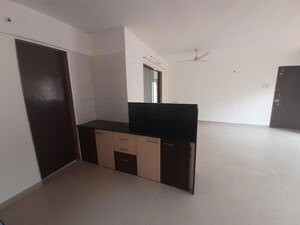 Room in 3 BHK Apartment at Lotus Life, Aundh – for Rent