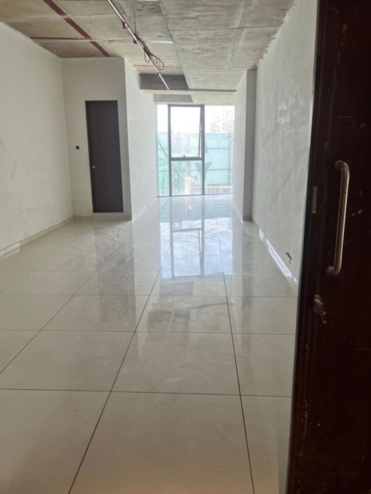 Bathroom, yashada-vivanta-vantage-twenty-one Commercial Office Space 465 Sq.Ft. In Pimpri Pune 9674917