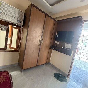 Room in 2 BHK Builder Floor at Dharam Colony – for Rent