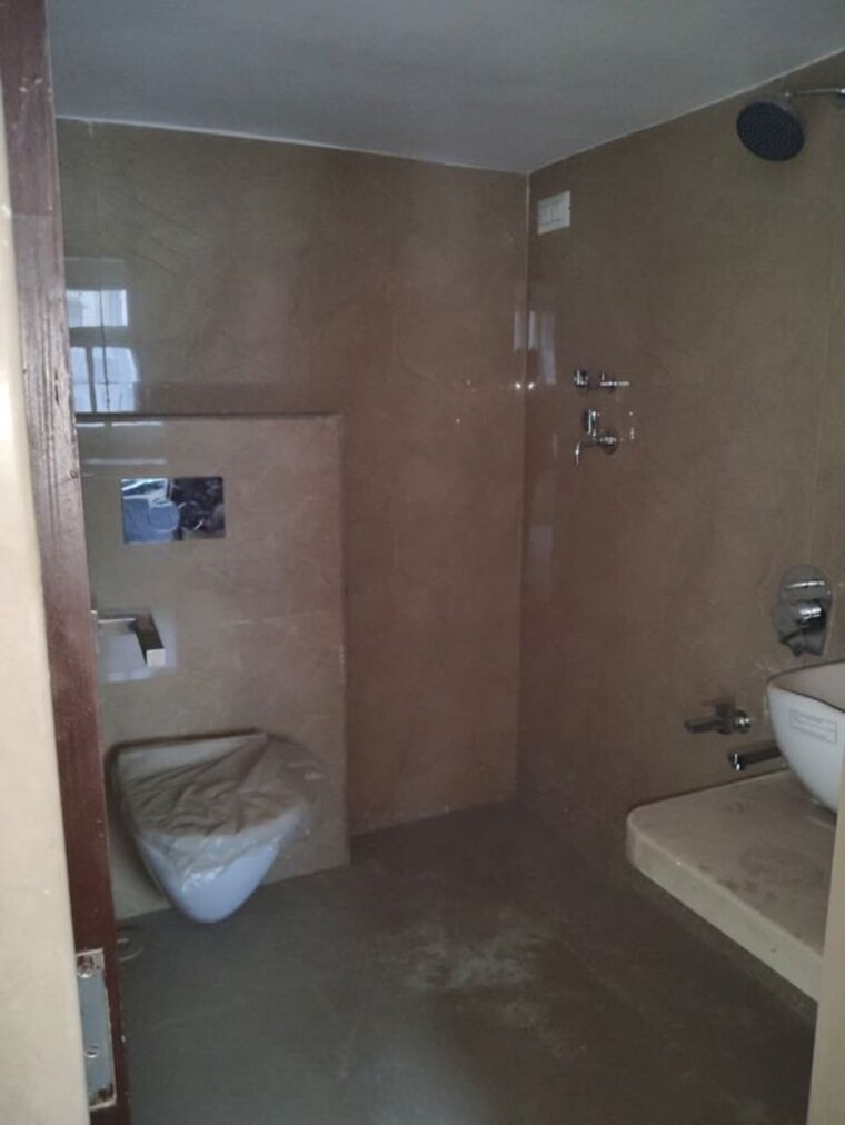 Attached Bathroom, shree-ramdev-ritu-heights 1 Bedroom 570 Sq.Ft. Apartment In Mira Road Thane 10207201