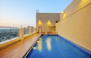 Swimming Pool in 2 BHK Apartment at Lalani Grandeur, Goregaon East – for Rent