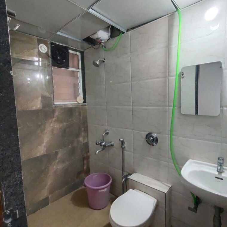 Bathroom, wakad 2 Bedroom 720 Sq.Ft. Apartment In Wakad Pune 10207215