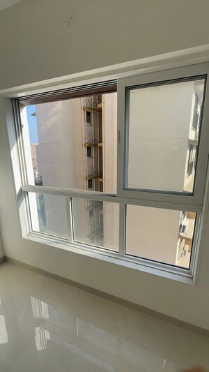 Room in 2 BHK Apartment at Andheri West – for Sale