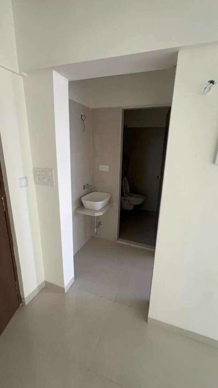 Bathroom, andheri west 2 Bedroom 591 Sq.Ft. Apartment In Andheri West Mumbai 10207226