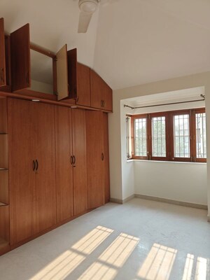 Room in 3 BHK Apartment at Prestige Ozone, Whitefield – for Rent