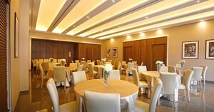 Team Area in 1.5 BHK Apartment at Lodha Amara, Kolshet Road – for Sale