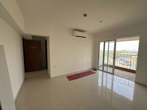 1.5 BHK Apartment For Sale in Lodha Amara, Kolshet Road
