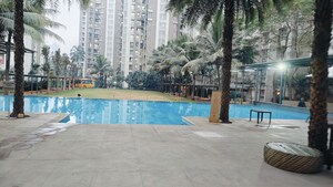 Swimming Pool in 1.5 BHK Apartment at Lodha Amara, Kolshet Road – for Sale