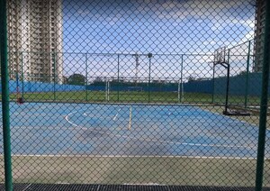 Swimming Pool in 1.5 BHK Apartment at Lodha Amara, Kolshet Road – for Sale