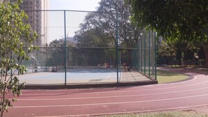 Swimming Pool in 1.5 BHK Apartment at Lodha Amara, Kolshet Road – for Sale