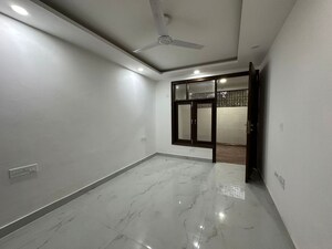 Room in 3 BHK Builder Floor at Saket – for Rent