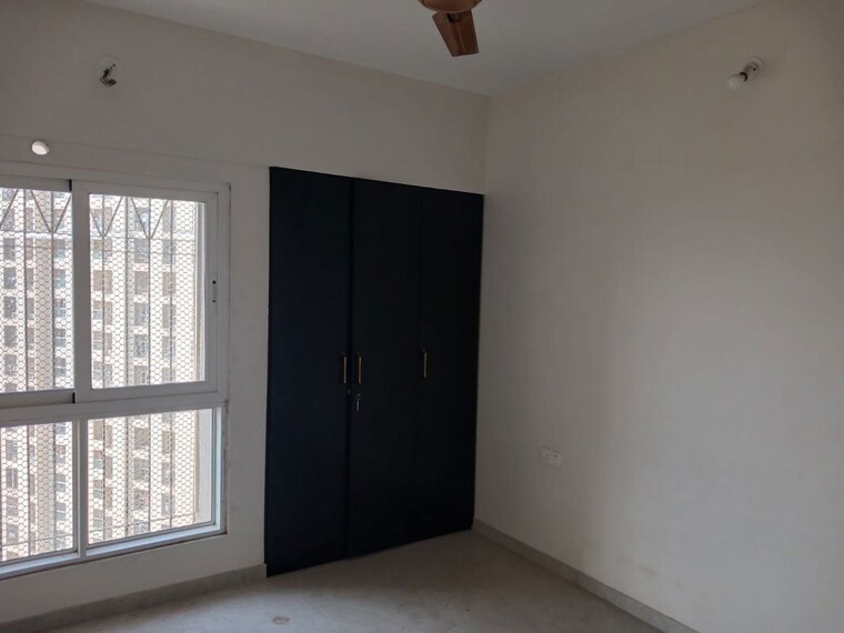 Room, dosti-west-county 1.5 Bedroom 550 Sq.Ft. Apartment In Balkum Pada Thane 10207260