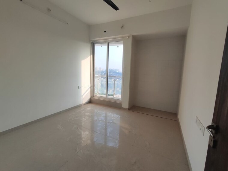 Room, rosa-manhattan 3 Bedroom 911 Sq.Ft. Apartment In Ghodbunder Road Thane 10207277