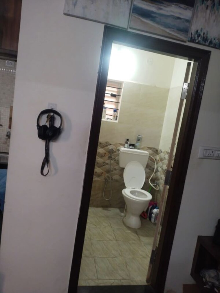 Bathroom, btm layout stage 2 1 Bedroom 550 Sq.Ft. Builder Floor In Btm Layout Stage 2 Bangalore 10207285
