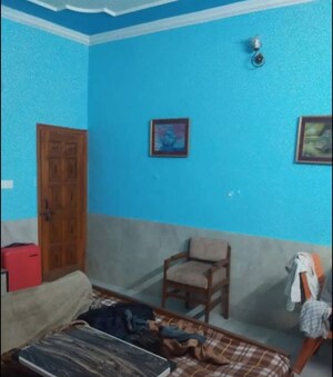 Living Room in 2 BHK Builder Floor at Kamta – for Rent