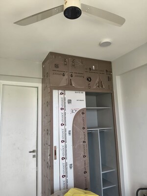 Room in 3 BHK Apartment at Signature Global City, Sector 37d – for Rent