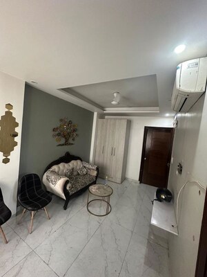 Hall in 1 BHK Builder Floor at Sushant Lok 3, Sector 57 – for Rent