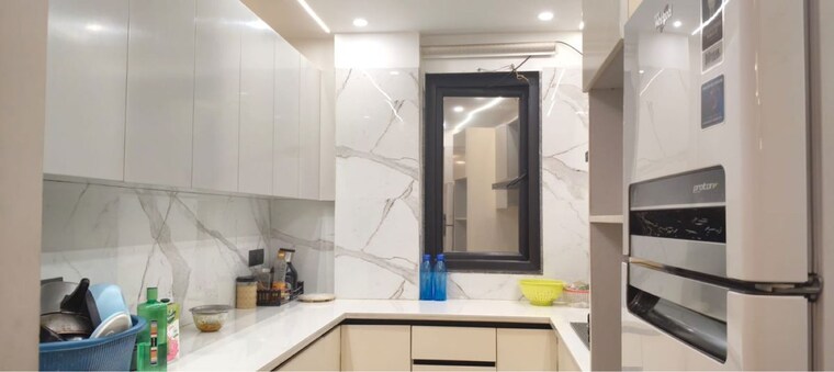 Kitchen, new rajinder nagar 3 Bedroom 128 Sq.Yd. Builder Floor In New Rajinder Nagar Delhi 10207328