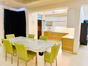 Master Bedroom in 6+ BHK Penthouse at Parsvnath Green Ville, Sector 48 – for Sale