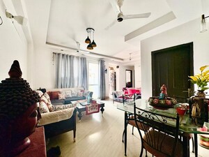 Master Bedroom in 2.5 BHK Apartment at H R Buildcon Elite Homz, Sector 77 – for Rent