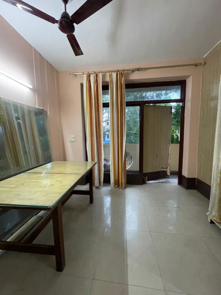 Living Room, lajpat nagar 2 Bedroom 100 Sq.Yd. Builder Floor In Lajpat Nagar Delhi 10205268