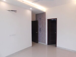 Room in 2 BHK Apartment at ACE Golf Shire, Sector 150 – for Rent