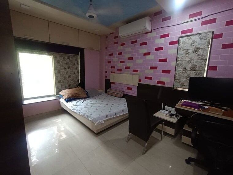 Bedroom, model colony 3 Bedroom 1500 Sq.Ft. Apartment In Model Colony Pune 10207415
