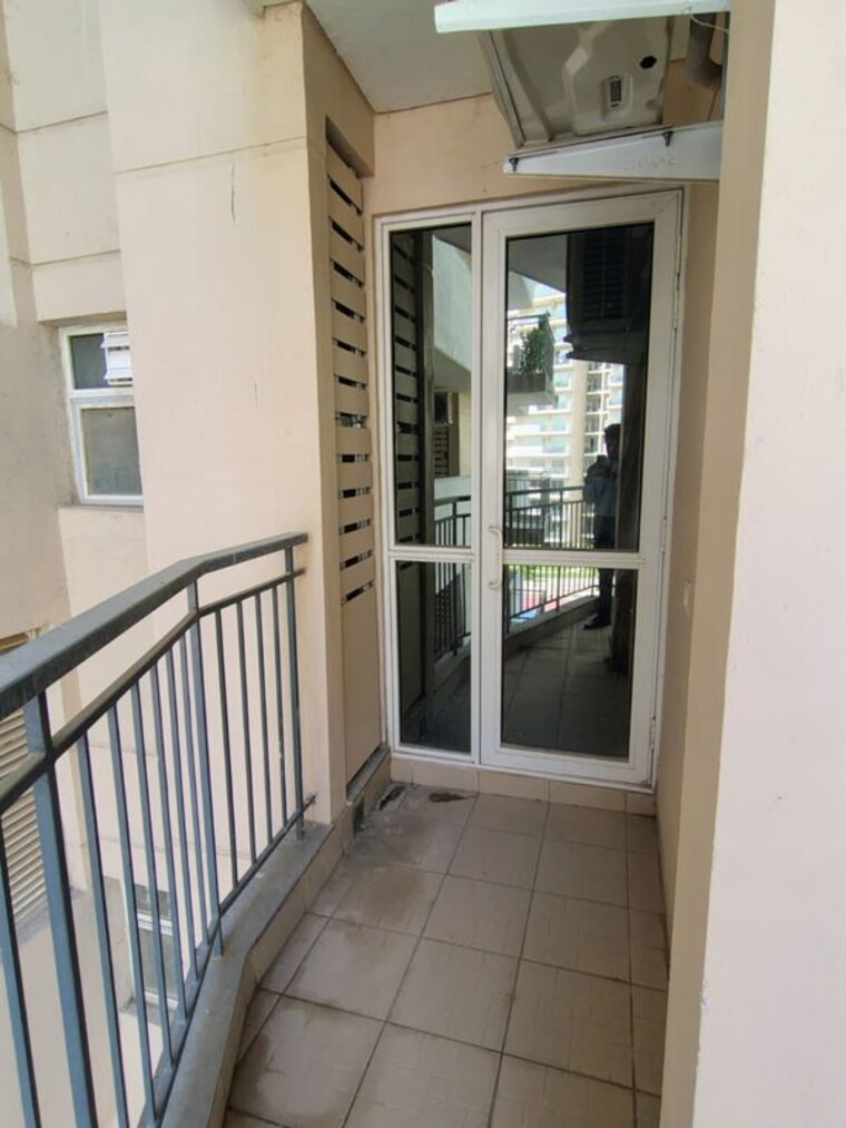 Balcony, shree-vardhman-victoria 3 Bedroom 1950 Sq.Ft. Apartment In Sector 70 Gurgaon 10113323