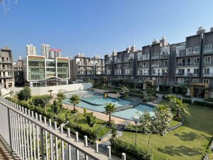 3 BHK Builder Floor For Rent in Smart World Orchard, Sector 61