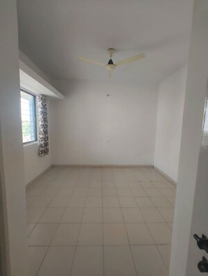 Room in 3 BHK Apartment at Dp Road – for Rent