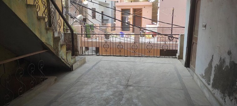 Balcony, burari 4 Bedroom 120 Sq.Yd. Independent House In Burari Delhi 10207429