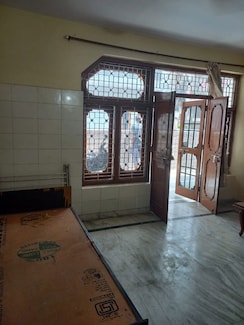 1 BHK Apartment For Rent in RWA Apartments Sector 47